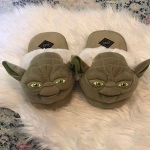 Yoda house slippers